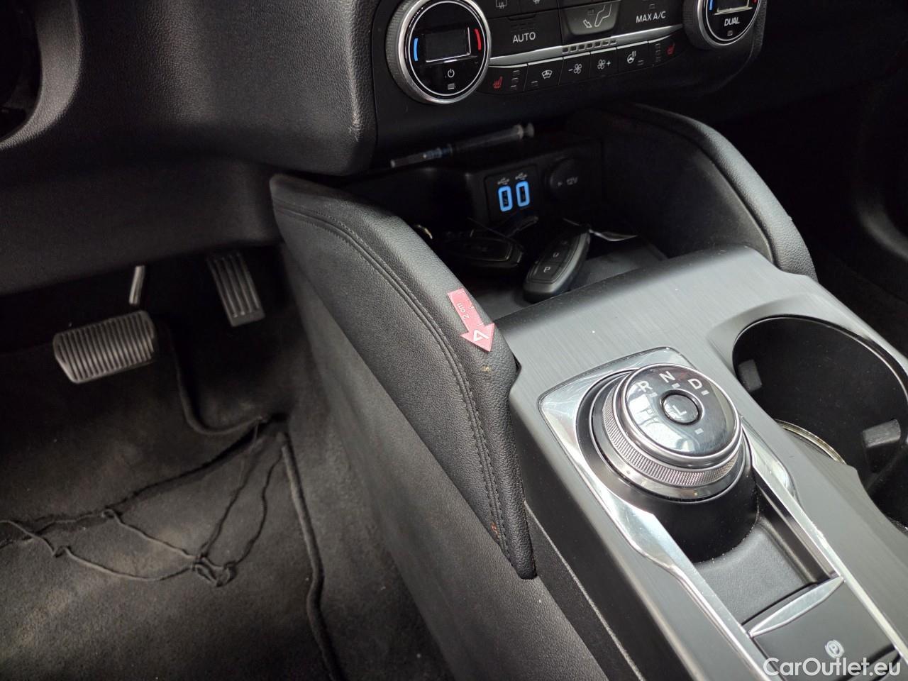  Ford  Kuga 2.5 Duratec FHEV 190CP TitaniumX CVT AWD #80