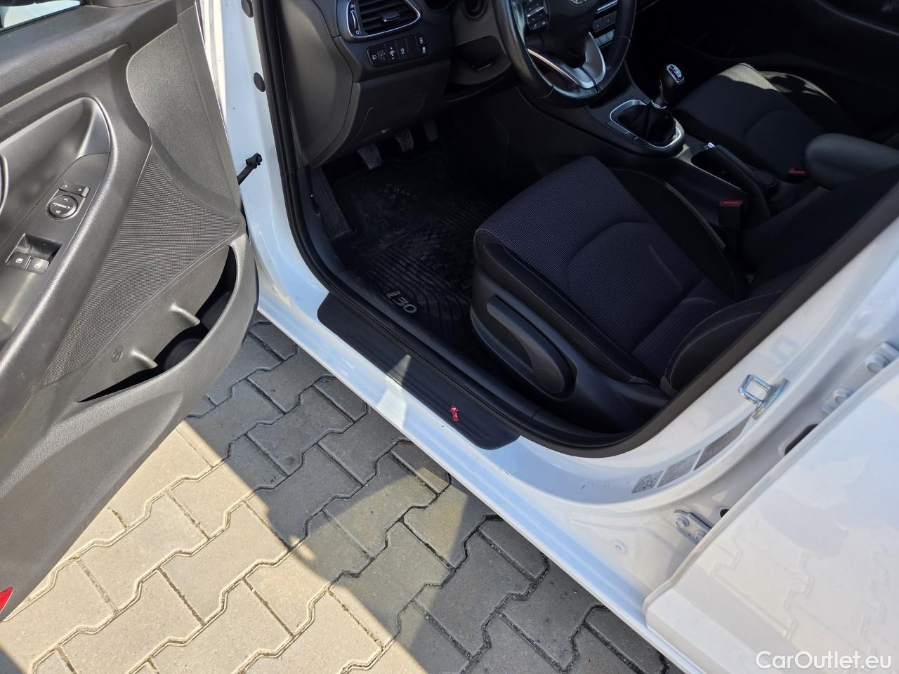  Hyundai  i30 1.5 110CP Comfort #34