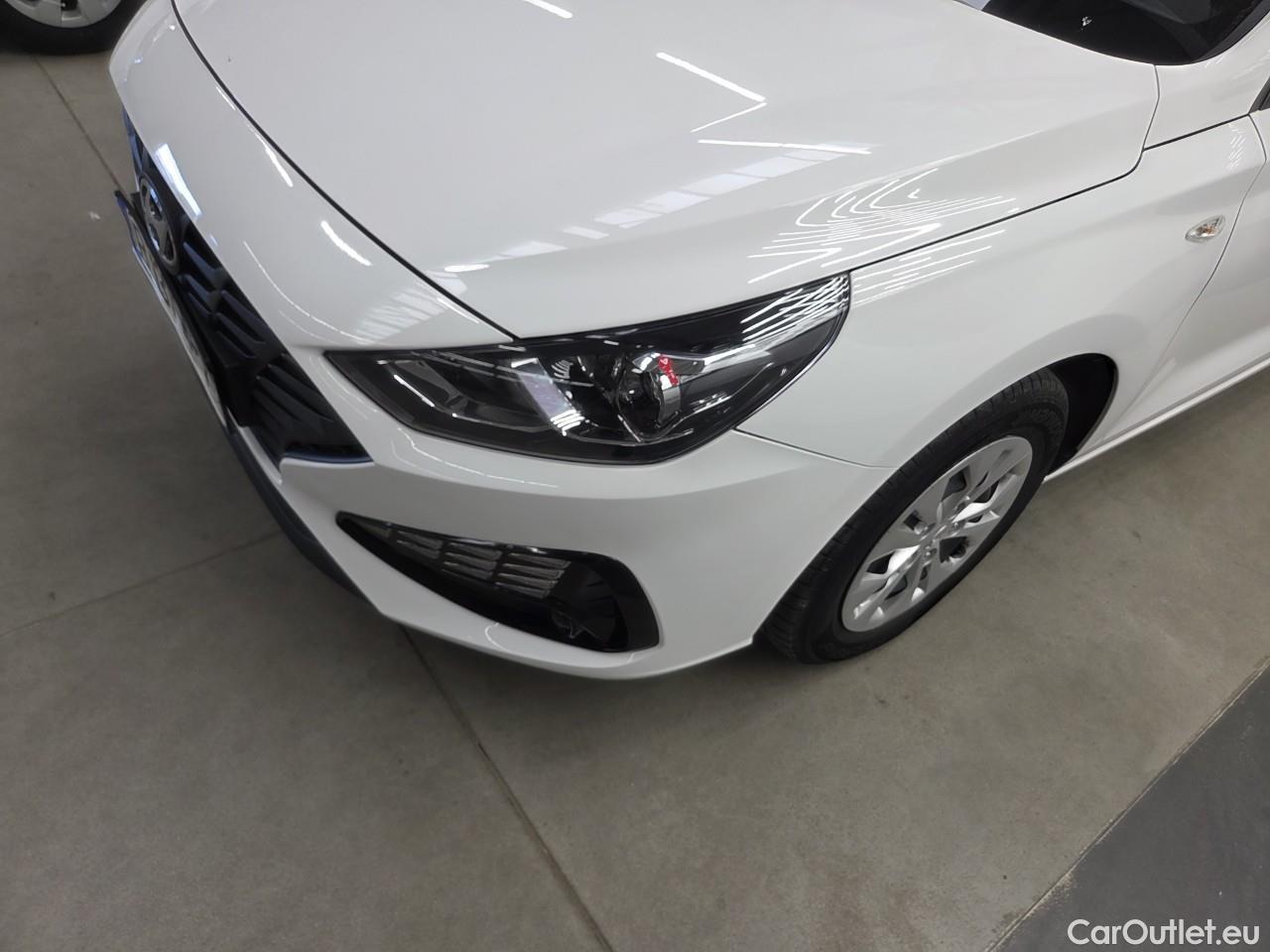  Hyundai  i30 1.5 110CP Comfort #5