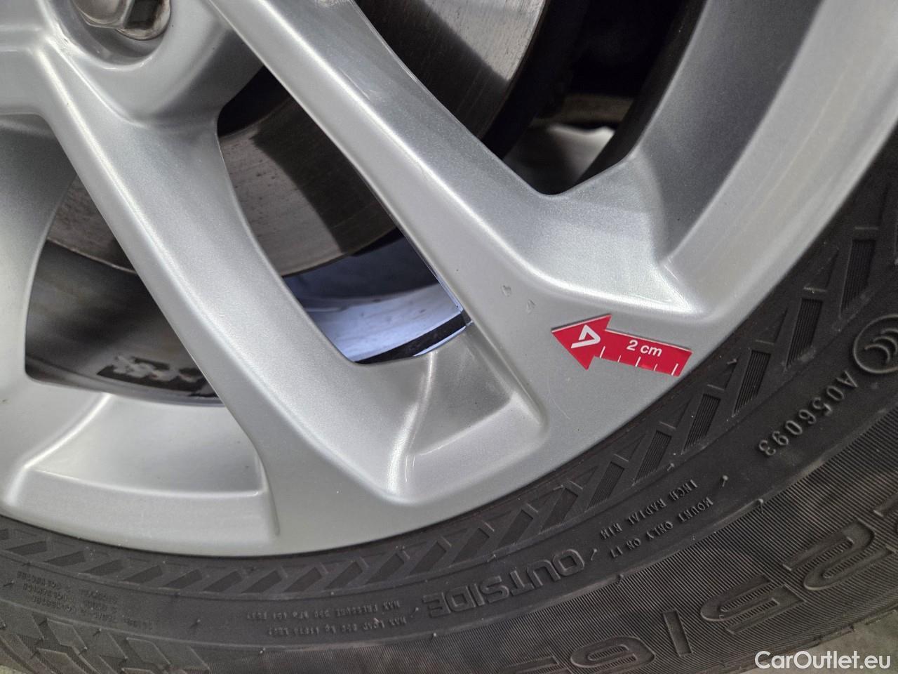  Ford  Kuga 2.5 Duratec FHEV 190CP TitaniumX CVT AWD #10