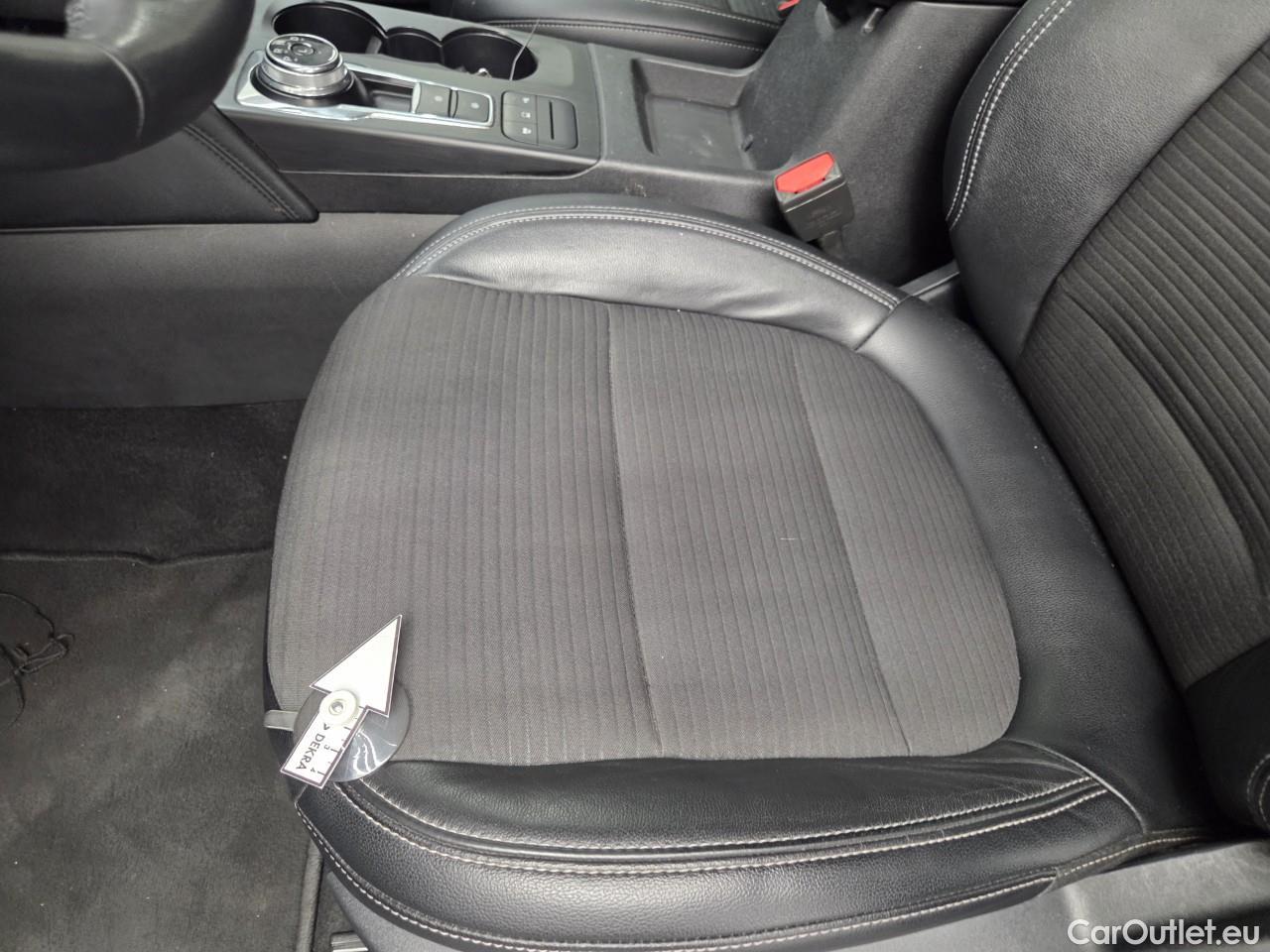  Ford  Kuga 2.5 Duratec FHEV 190CP TitaniumX CVT AWD #74