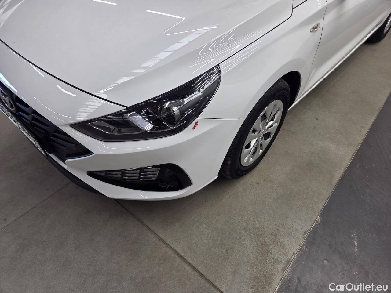  Hyundai  i30 1.5 110CP Comfort #8