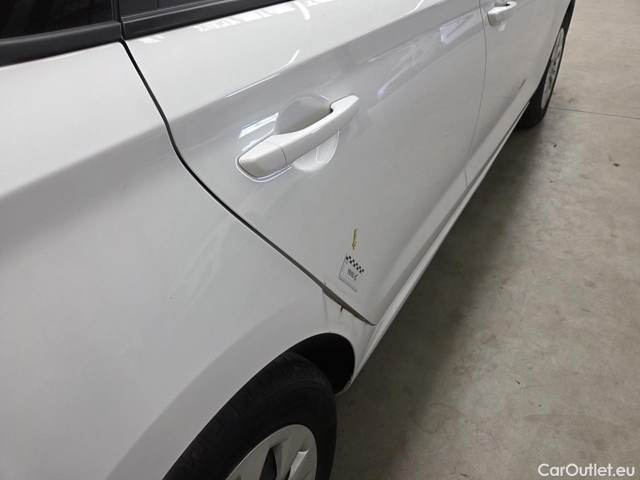  Hyundai  i30 1.5 110CP Comfort #20