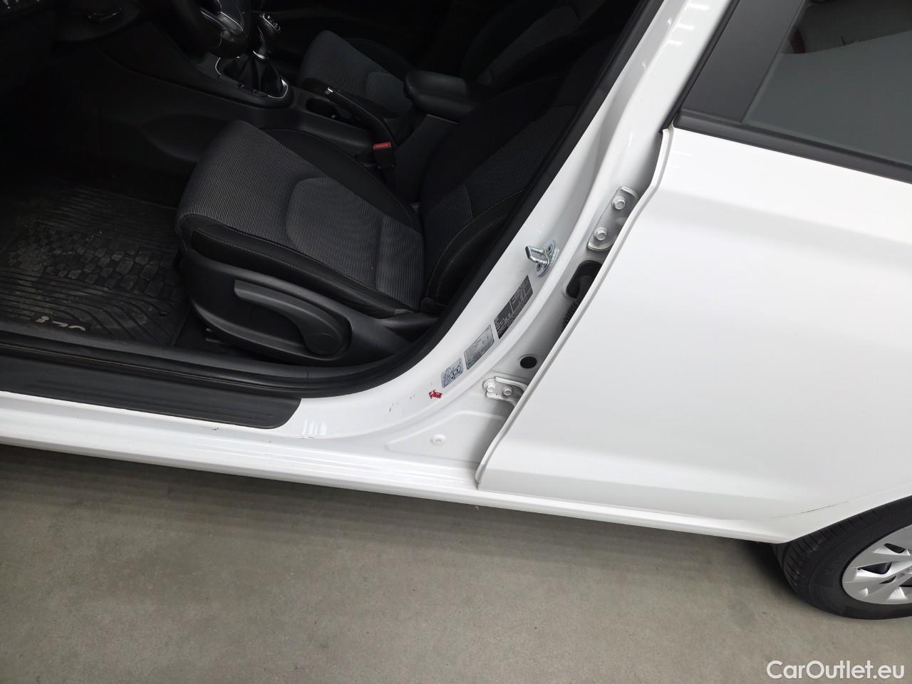  Hyundai  i30 1.5 110CP Comfort #4