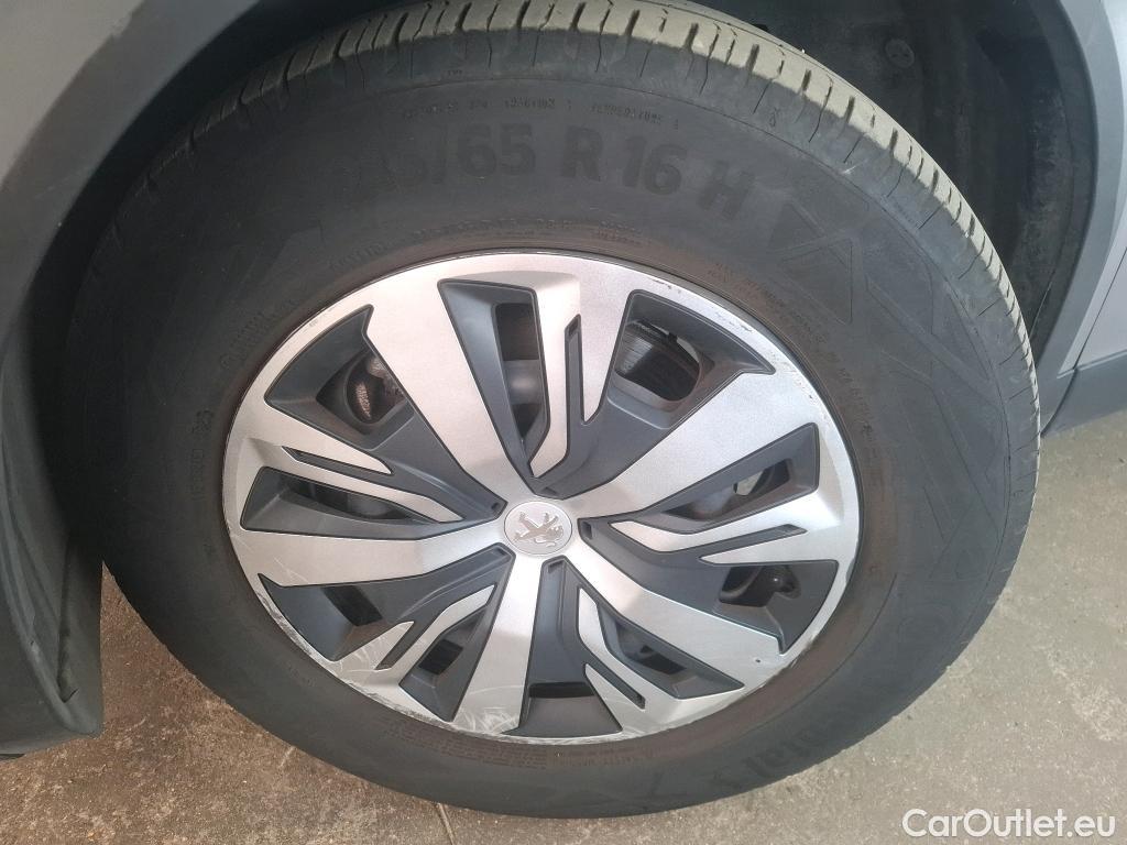  Peugeot  2008 PEUGEOT e- / 2019 / 5P / Crossover ELECTRIQUE ACTIVE PACK #16