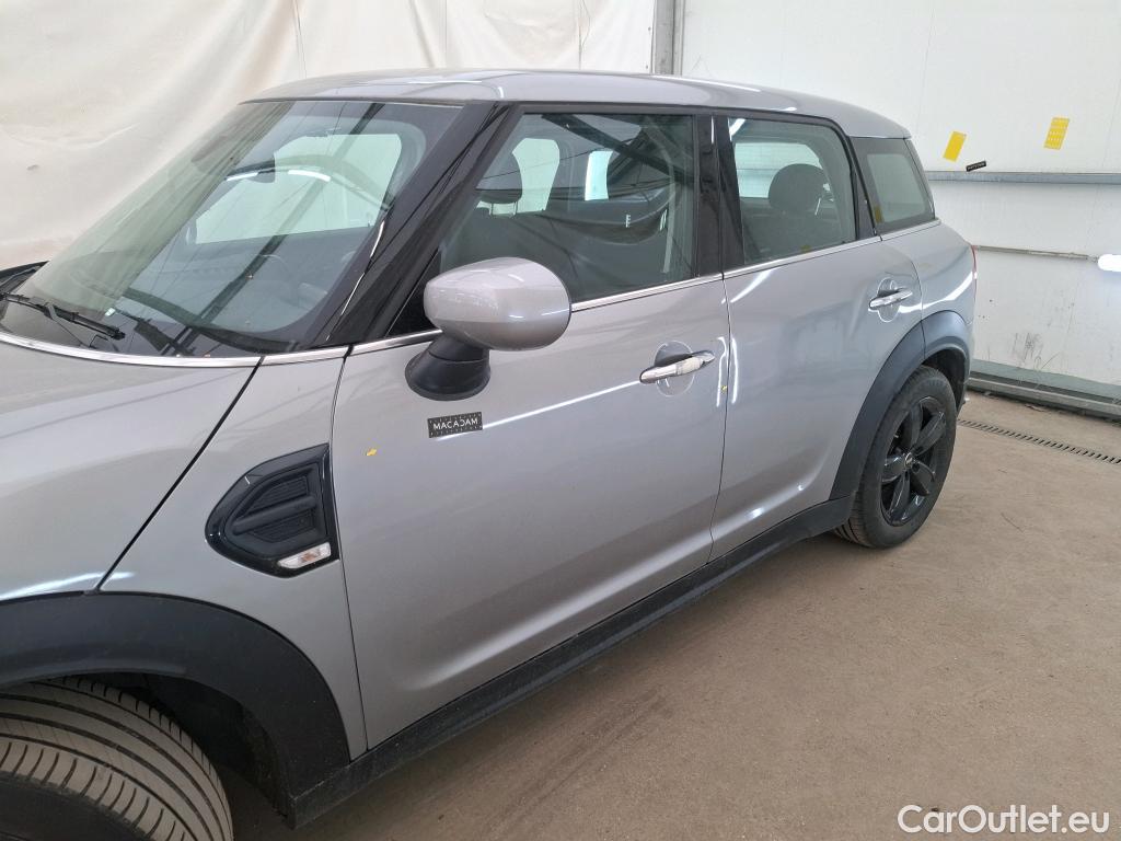  Mini  Countryman MINI  / 2020 / 5P / Crossover Cooper Essential 136 ch BVA7 #14