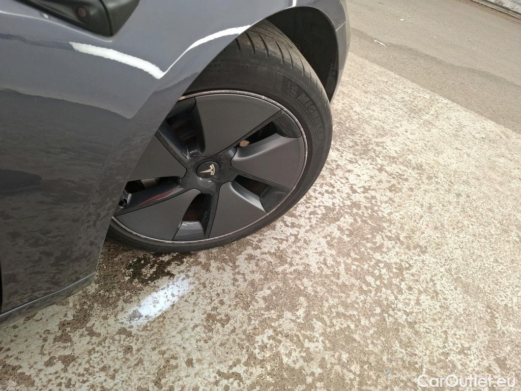  Tesla  Model 3 TESLA  / 2018 / 4P / Berline Autonomie Standard Plus RWD #31