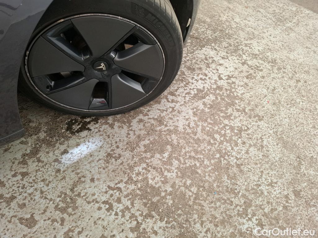  Tesla  Model 3 TESLA  / 2018 / 4P / Berline Autonomie Standard Plus RWD #53