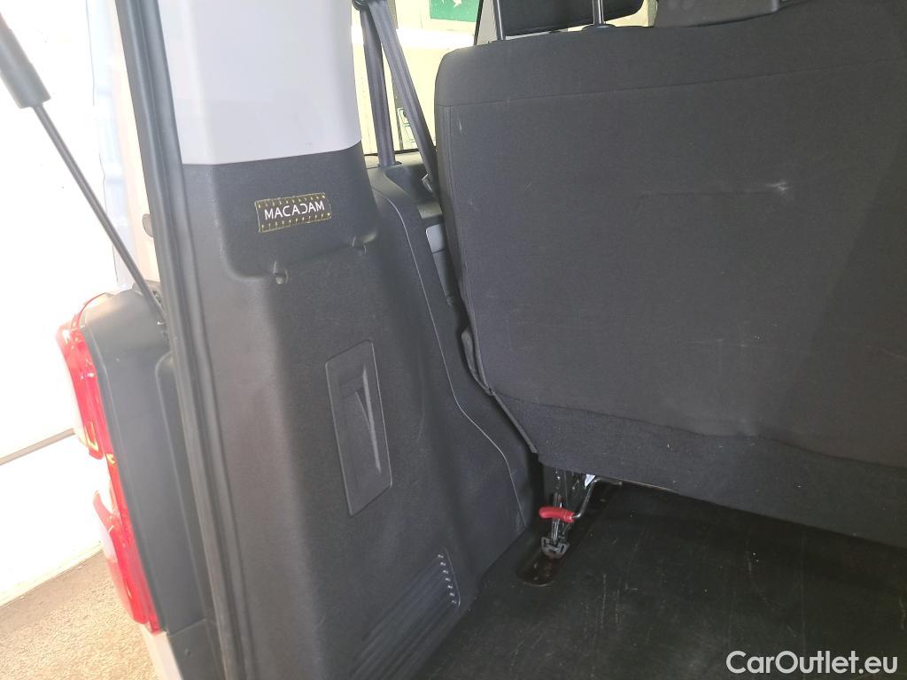  Peugeot  Expert  Combi Standard 1.5 HDi 120CV BVM6 9 Sieges E6d #8