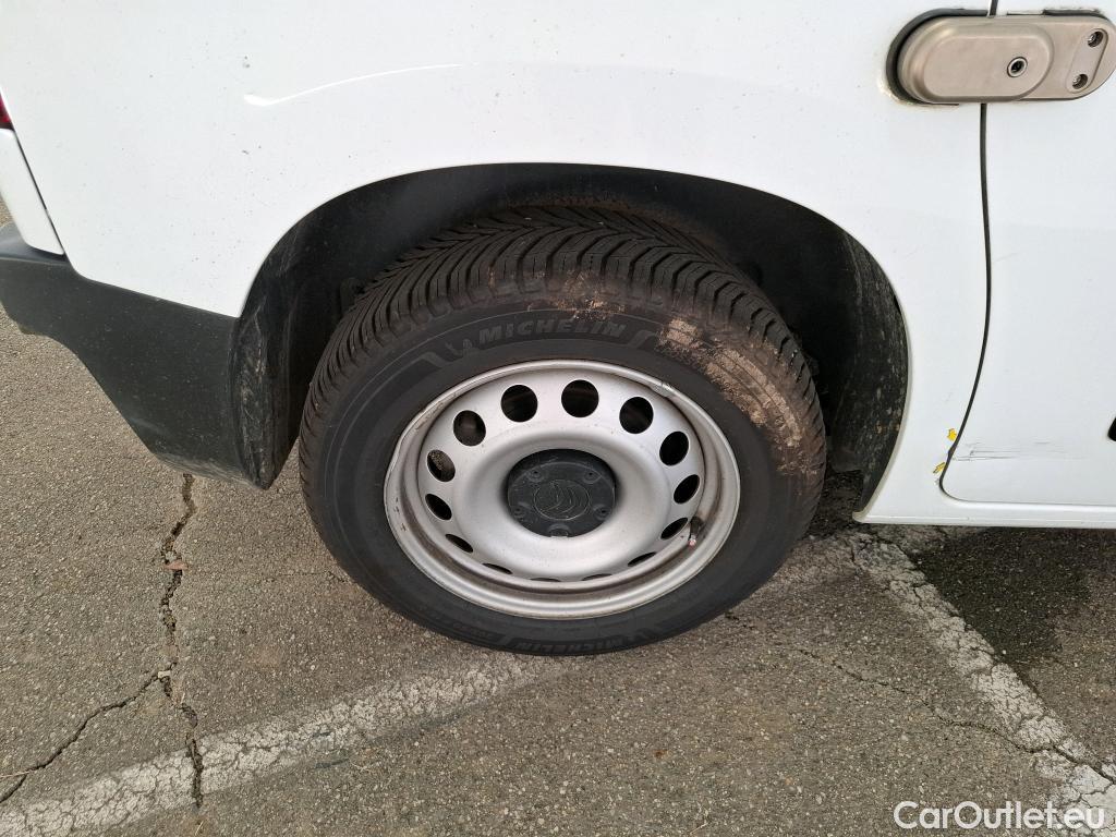  Citroen  Berlingo  Fourgon Club M 1000 1.2 PureTech 130CV BVA8 E6d #39