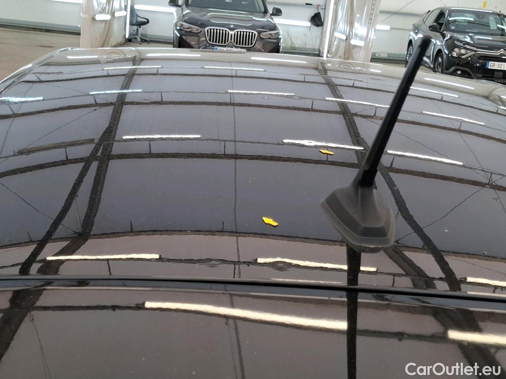  Renault  Captur RENAULT  / 2019 / 5P / SUV Intens E-TECH Plug-in 160 #8