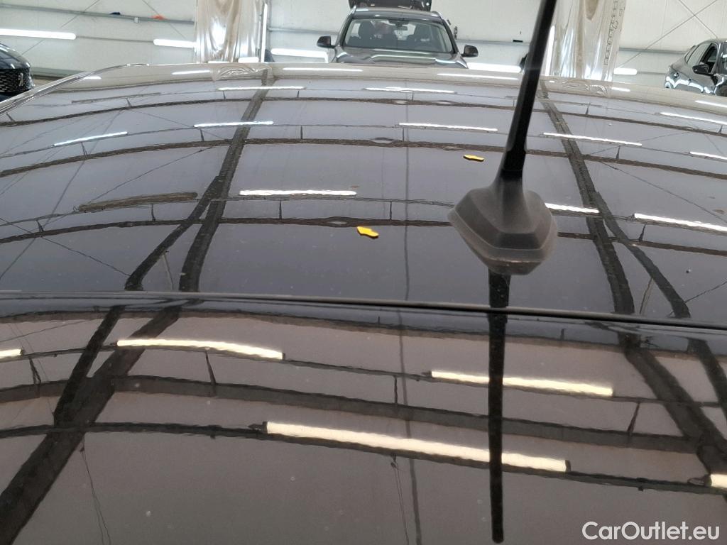  Renault  Captur RENAULT  / 2019 / 5P / SUV Intens E-TECH Plug-in 160 #9