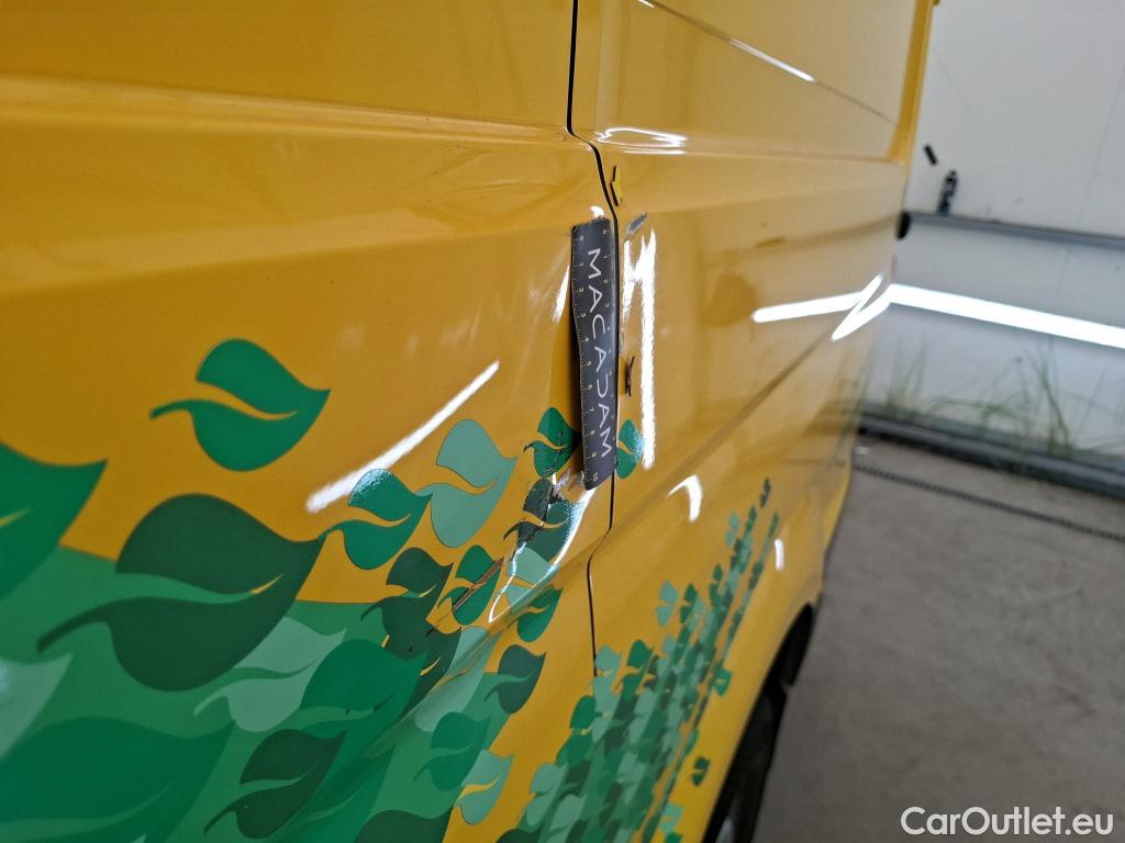  Volkswagen  Crafter  Fourgon e- 35 Fourgon mittellang Hochdach FWD 35kWh BVA #5