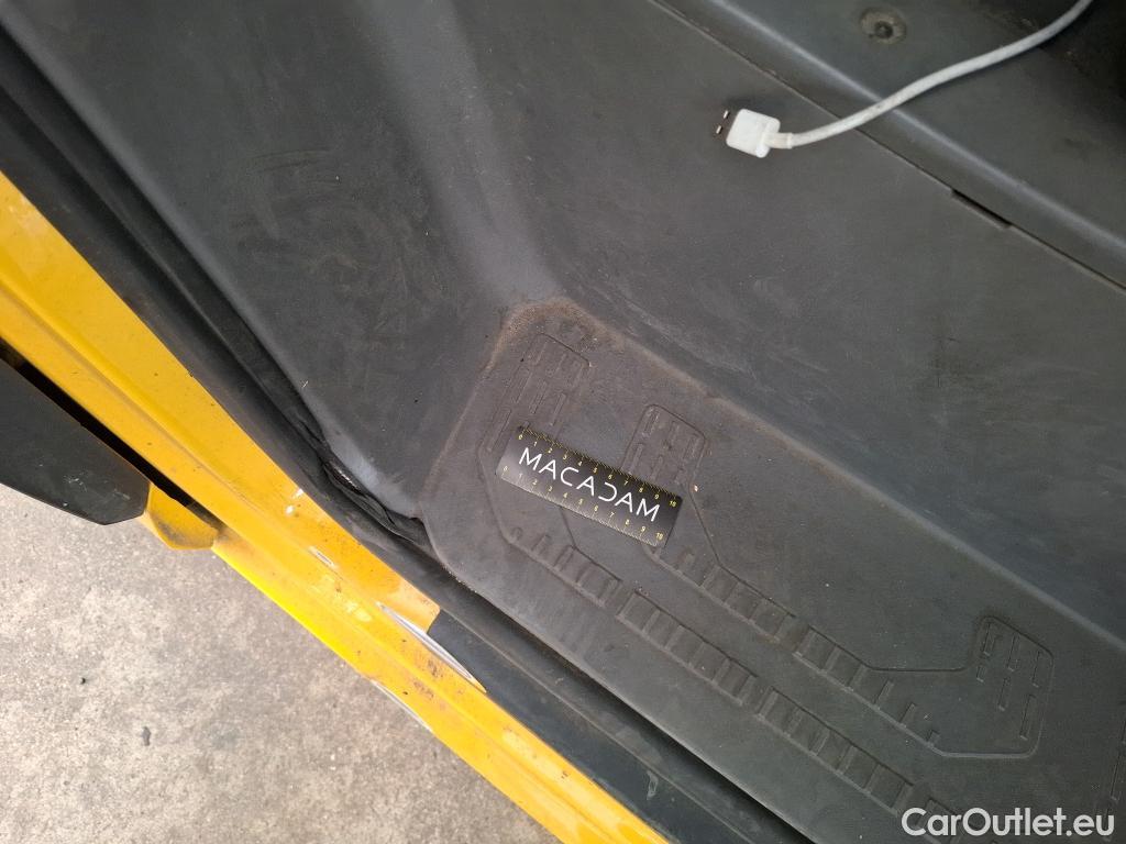  Volkswagen  Crafter  Fourgon e- 35 Fourgon mittellang Hochdach FWD 35kWh BVA #25