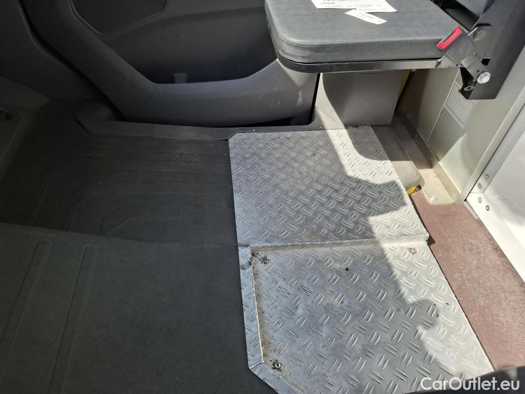  Volkswagen  Crafter  Fourgon e- 35 Fourgon mittellang Hochdach FWD 35kWh BVA #16