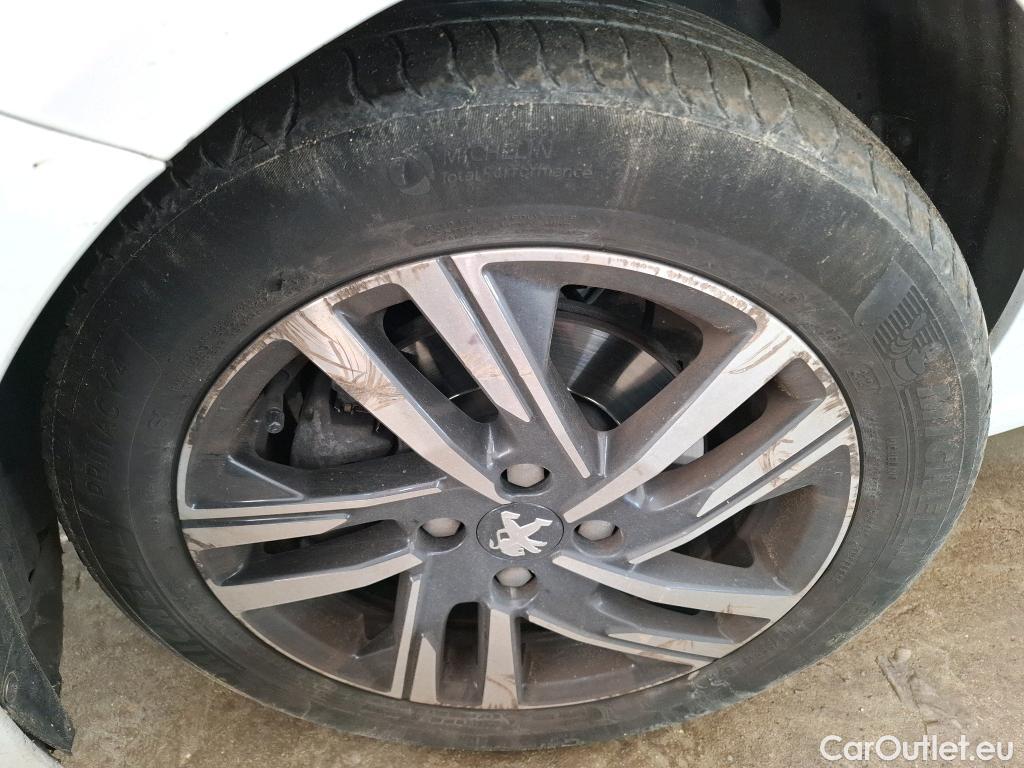  Peugeot  208  Allure Business 1.2 PureTech 100CV BVM6 E6d #10