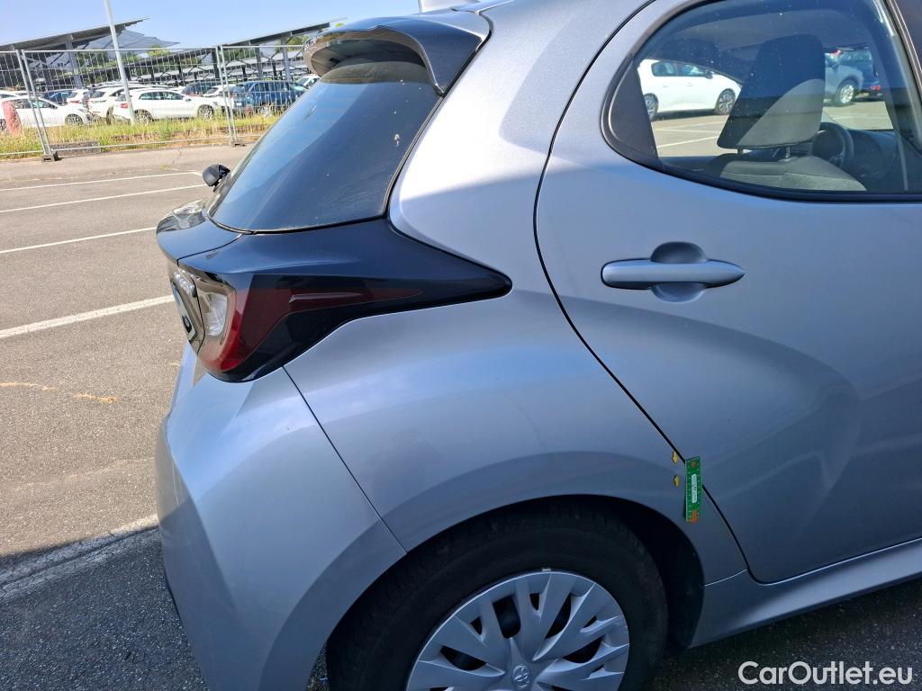  Toyota  Yaris TOYOTA  Hybride / 2019 / 5P / Berline Hybride 116h Dynamic Business Beyond Zer #30