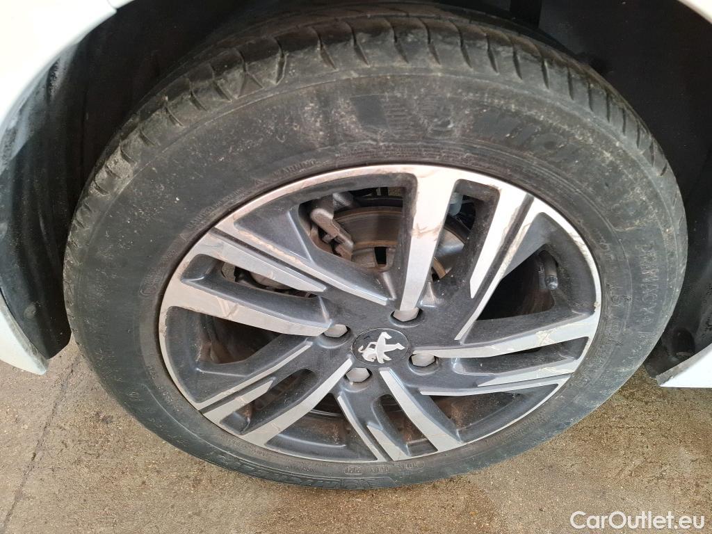  Peugeot  208  Allure Business 1.2 PureTech 100CV BVM6 E6d #13