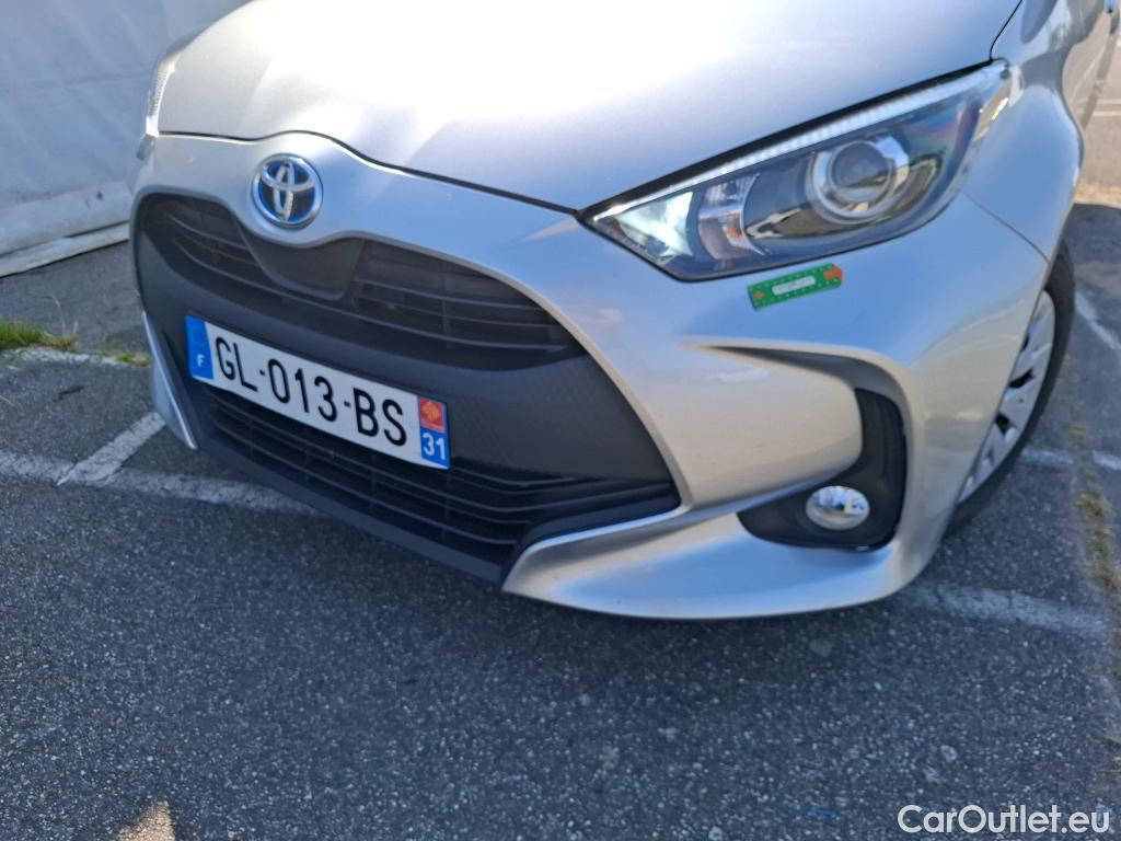  Toyota  Yaris TOYOTA  Hybride / 2019 / 5P / Berline Hybride 116h Dynamic Business Beyond Zer #24