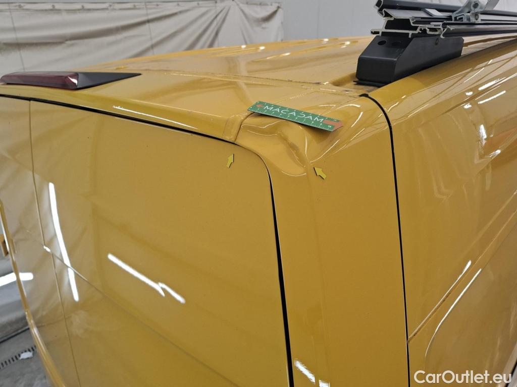  Volkswagen  Crafter  Fourgon Fourgon 35 mittlerer Radstand mit Hochdach FWD 2.0 #23