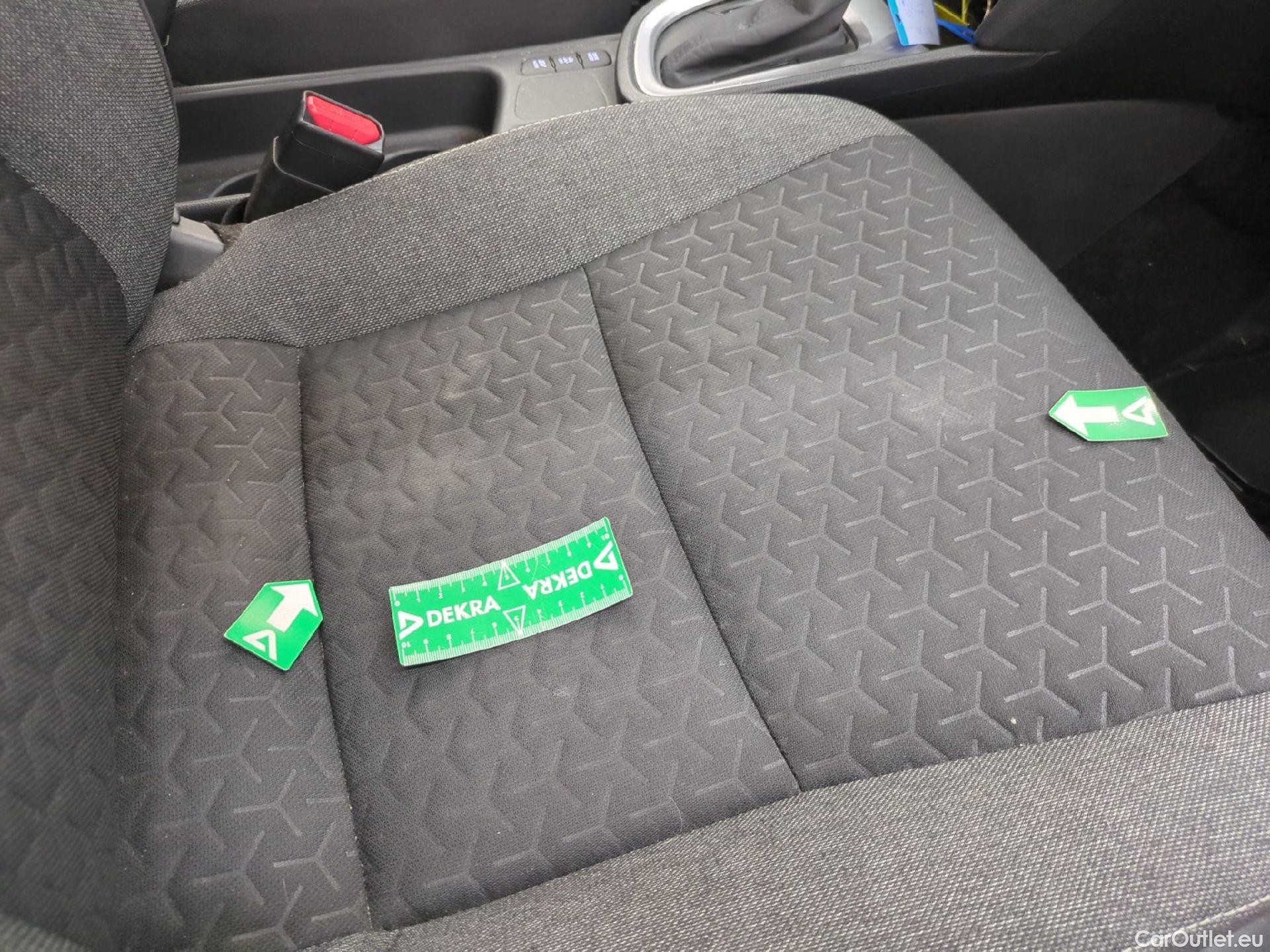  Toyota  Yaris Cross TOYOTA  Hybride / 2021 / 5P / SUV 1.5 HYBRID 116H DYNAMIC BUSINESS BEYOND #4