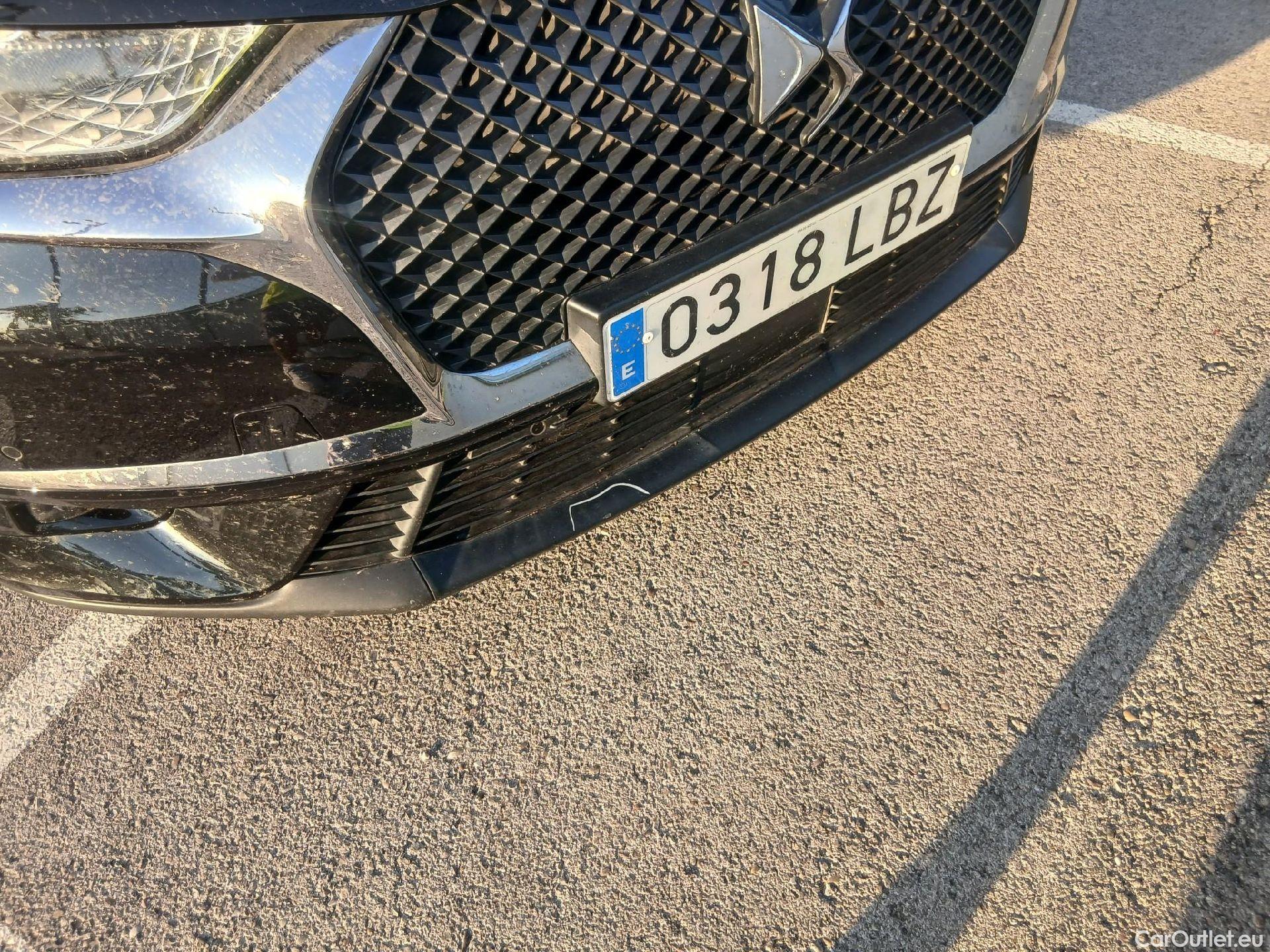  DS  DS7 DS DS 7 Crossback / 2017 / 5P / todoterreno BlueHDi DE 96kW (130CV) BE CHIC (AC) #1