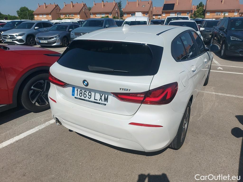  Bmw  Serie 1 BMW  / 2019 / 5P / berlina con portón 118i #11