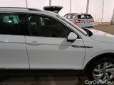  Volkswagen  Tiguan VOLKSWAGEN  / 2020 / 5P / SUV 2.0 TDI SCR 110KW ELEGANCE DSG #42