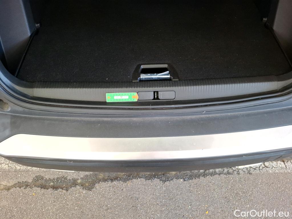 Peugeot  2008  Active Pack 1.2 PureTech 130CV BVA8 E6d #23
