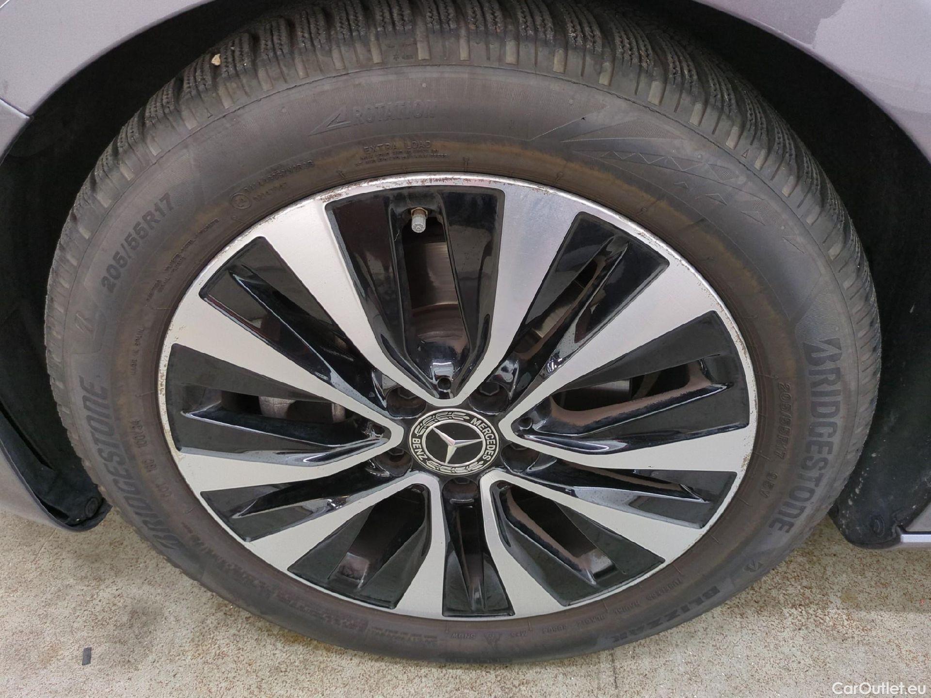  Mercedes  A-Klasse MERCEDES-BENZ Classe A Compact / 2018 / 5P / Berline A 180 d Business Line 8G-DCT #2