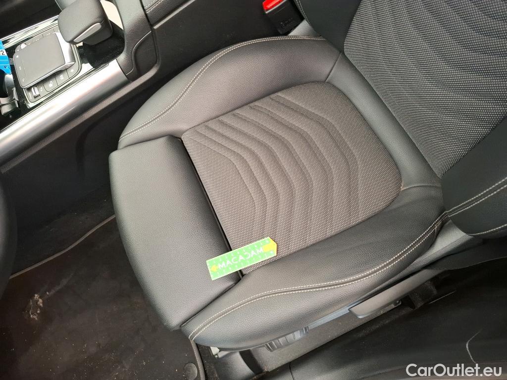  Mercedes  GLA MERCEDES-BENZ  / 2020 / 5P / SUV 1.3  200 BUSINESS LINE DCT #12