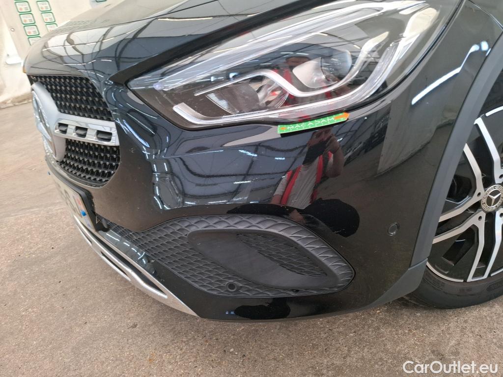 Mercedes  GLA MERCEDES-BENZ  / 2020 / 5P / SUV 1.3  200 BUSINESS LINE DCT #16