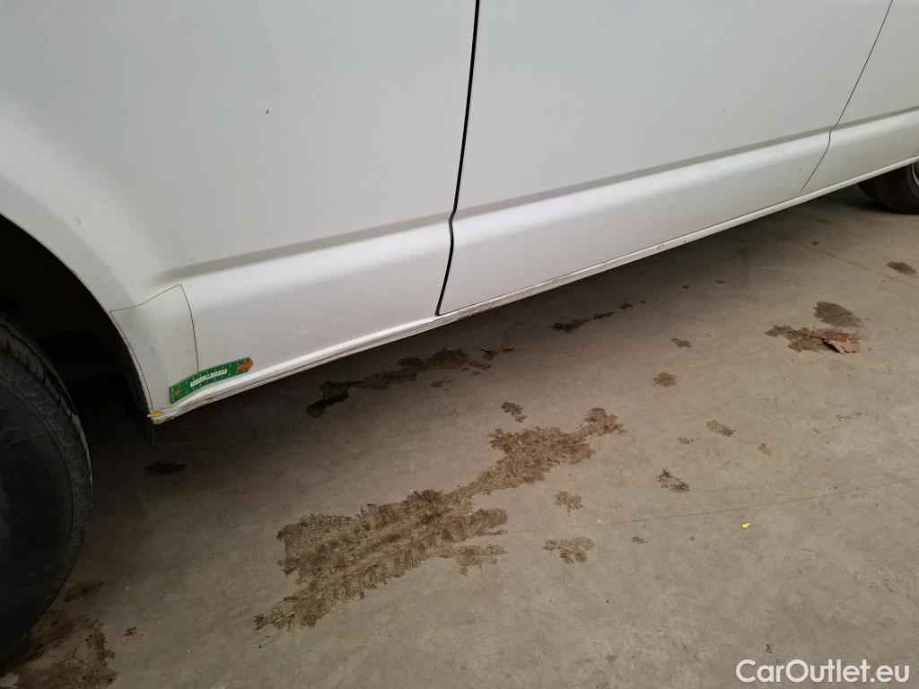  Volkswagen  Transporter VOLKSWAGEN  VU 4p Fourgon 2.0 TDi 114 L2H1 Busi Line Plus #1