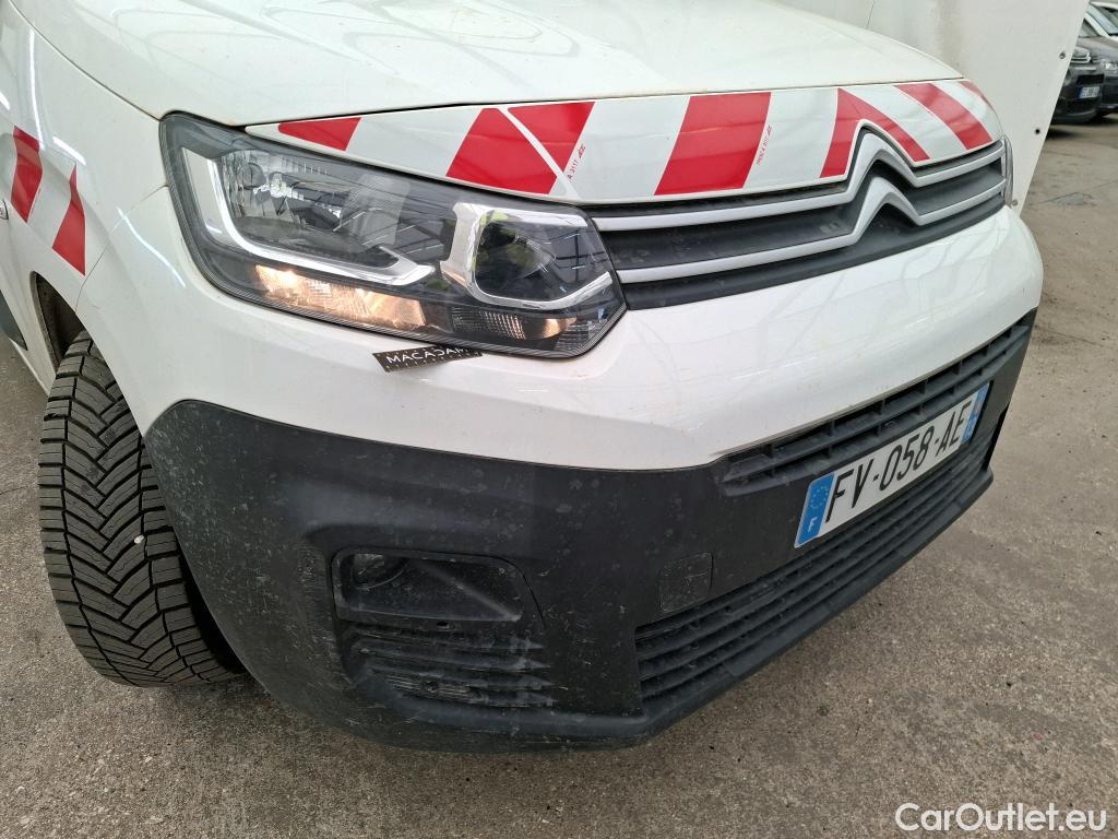  Citroen  Berlingo CITROEN  / 2018 / 4P / Fourgonnette M 1000kg PureTech 130 S&S AT Worker #26