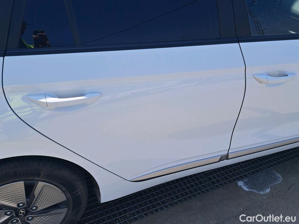  Hyundai   Ioniq HYUNDAI / 2019 / 5P / berlina con portón 1.6 GDI HEV Klass DCT #9