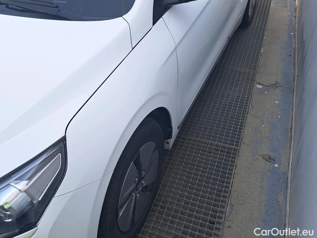  Hyundai   Ioniq HYUNDAI / 2019 / 5P / berlina con portón 1.6 GDI HEV Klass DCT #26