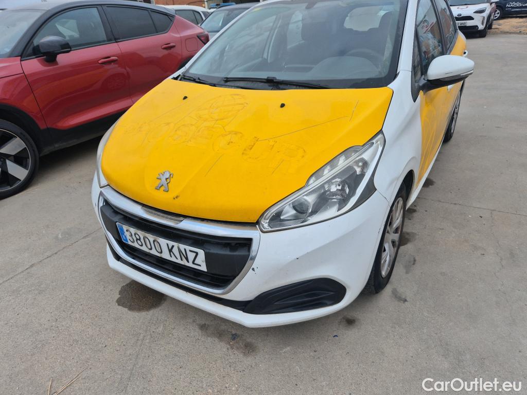  Peugeot  208 PEUGEOT  / 2015 / 5P / berlina con portón 5P ACTIVE BlueHDi 73kW (100CV) #9