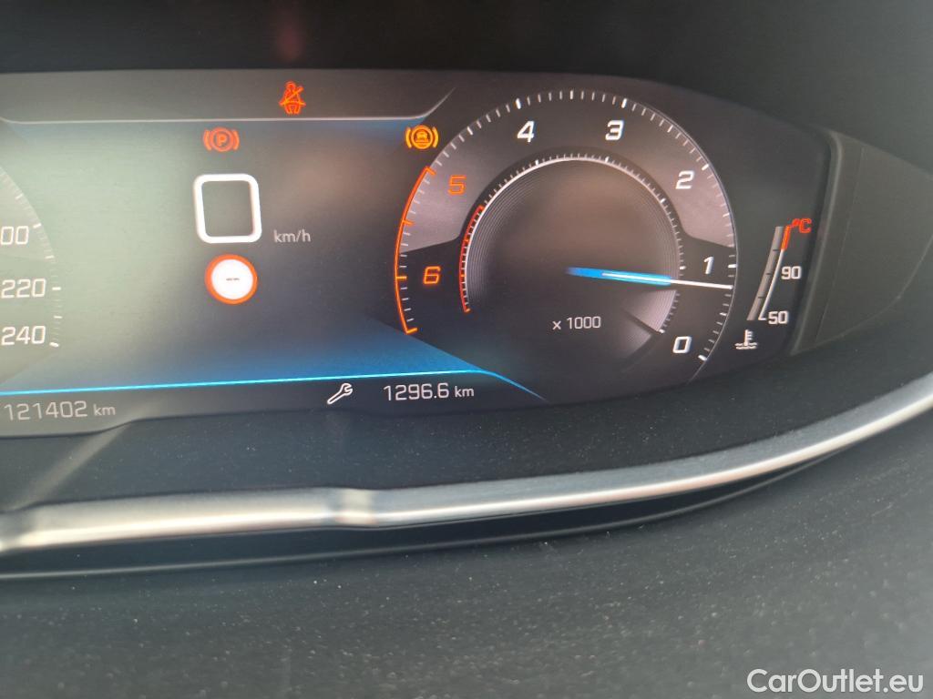  Peugeot  3008 PEUGEOT  / 2020 / 5P / todoterreno 1.5 BlueHDi 96kW (130CV) S&S Active Pack #26