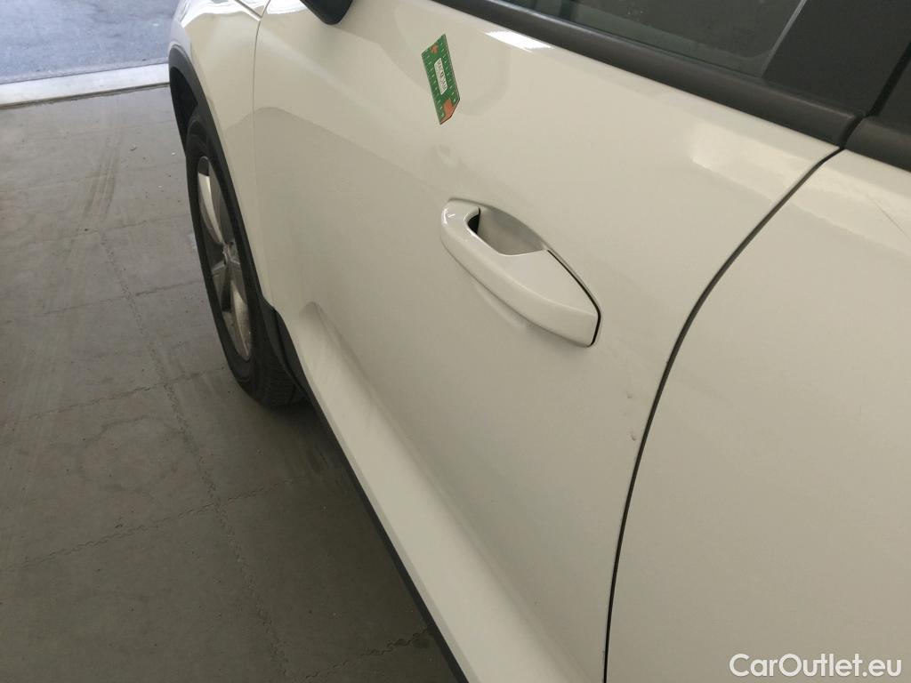  Volvo  XC 40 VOLVO XC40 / 2017 / 5P / todoterreno 1.5 T2 Momentum Core #11