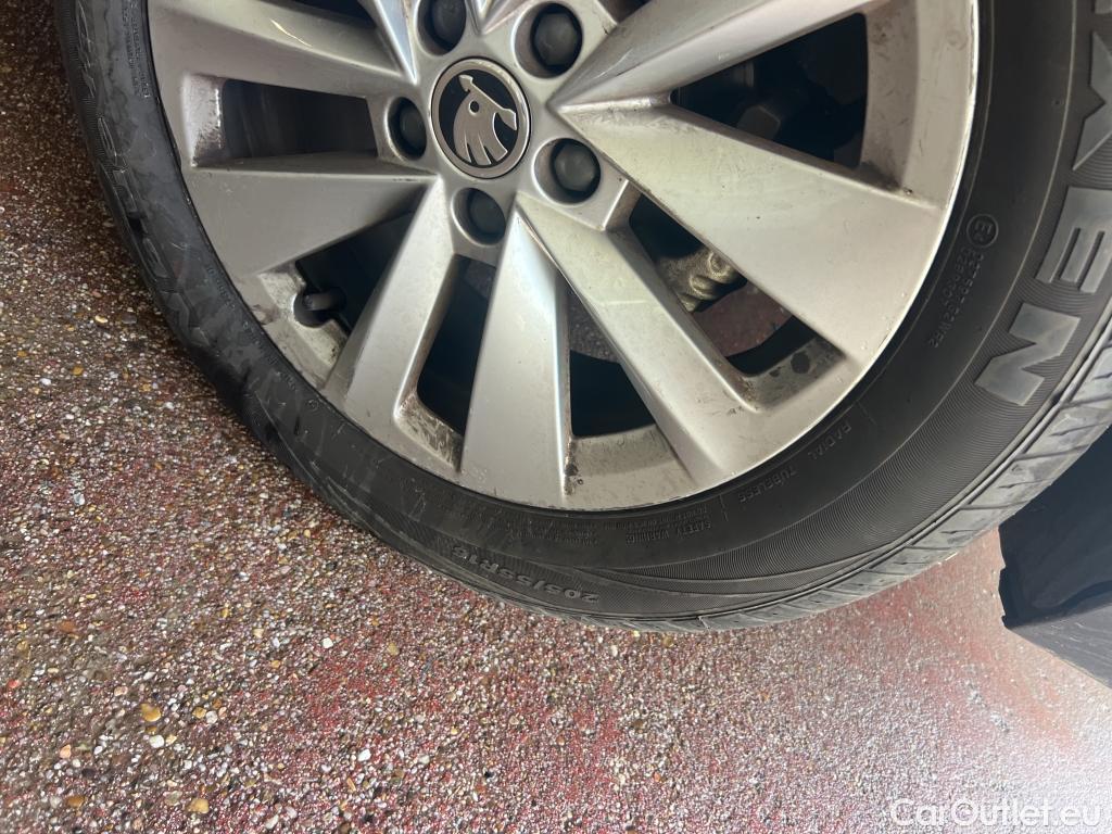  Skoda  Scala SKODA  / 2019 / 5P / berlina con portón 1.0 TSI 81KW (110 CV) Ambition #17