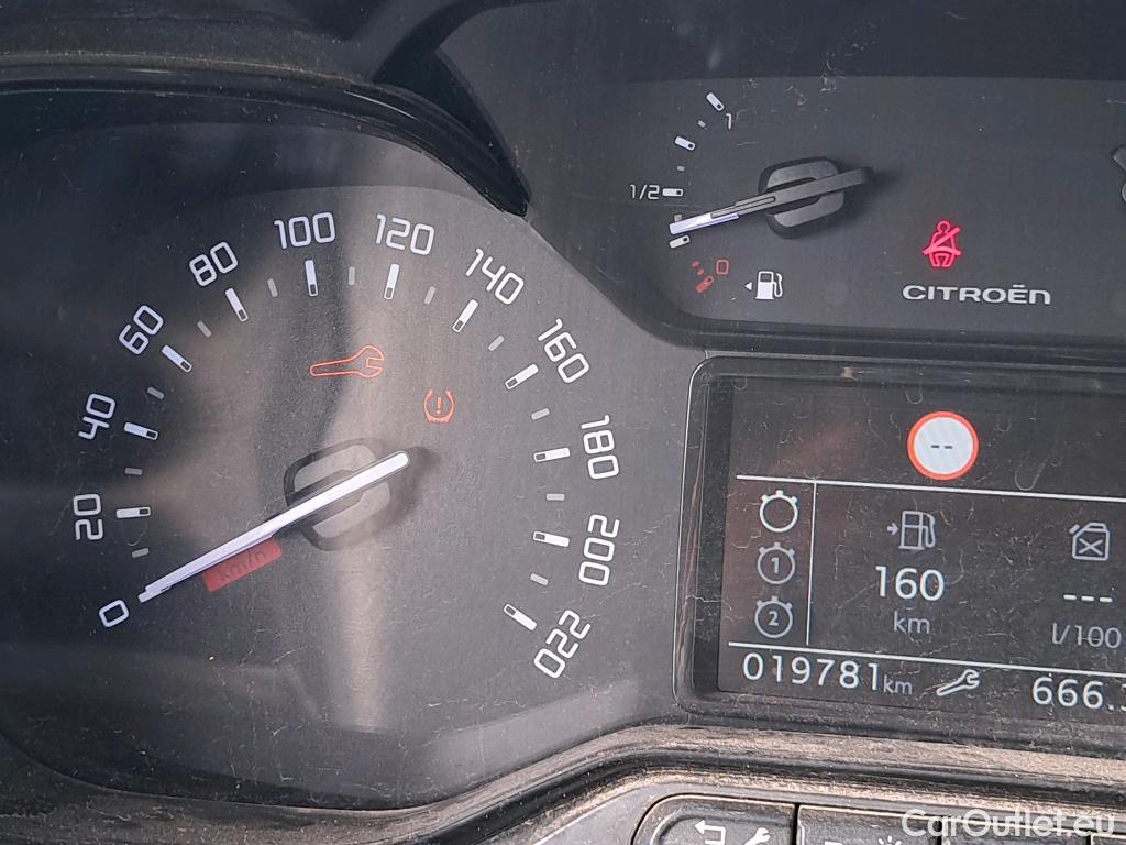  Citroen  Berlingo CITROEN  / 2018 / 4P / combi Talla M BlueHDi 100 LIVE (AC) #26