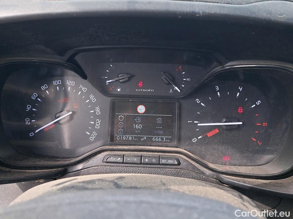  Citroen  Berlingo CITROEN  / 2018 / 4P / combi Talla M BlueHDi 100 LIVE (AC) #25