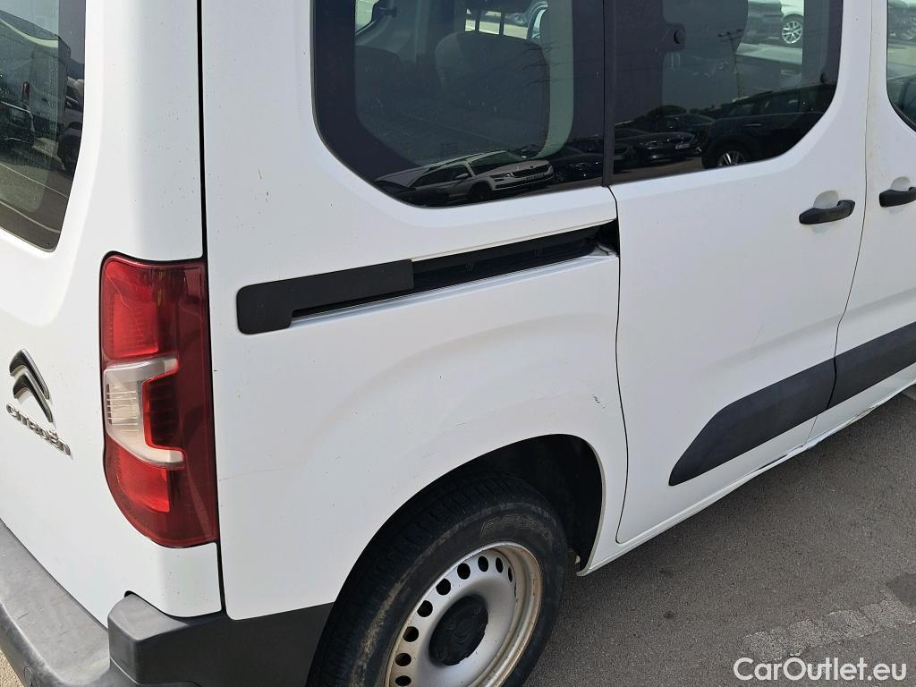  Citroen  Berlingo CITROEN  / 2018 / 4P / combi Talla M BlueHDi 100 LIVE (AC) #1