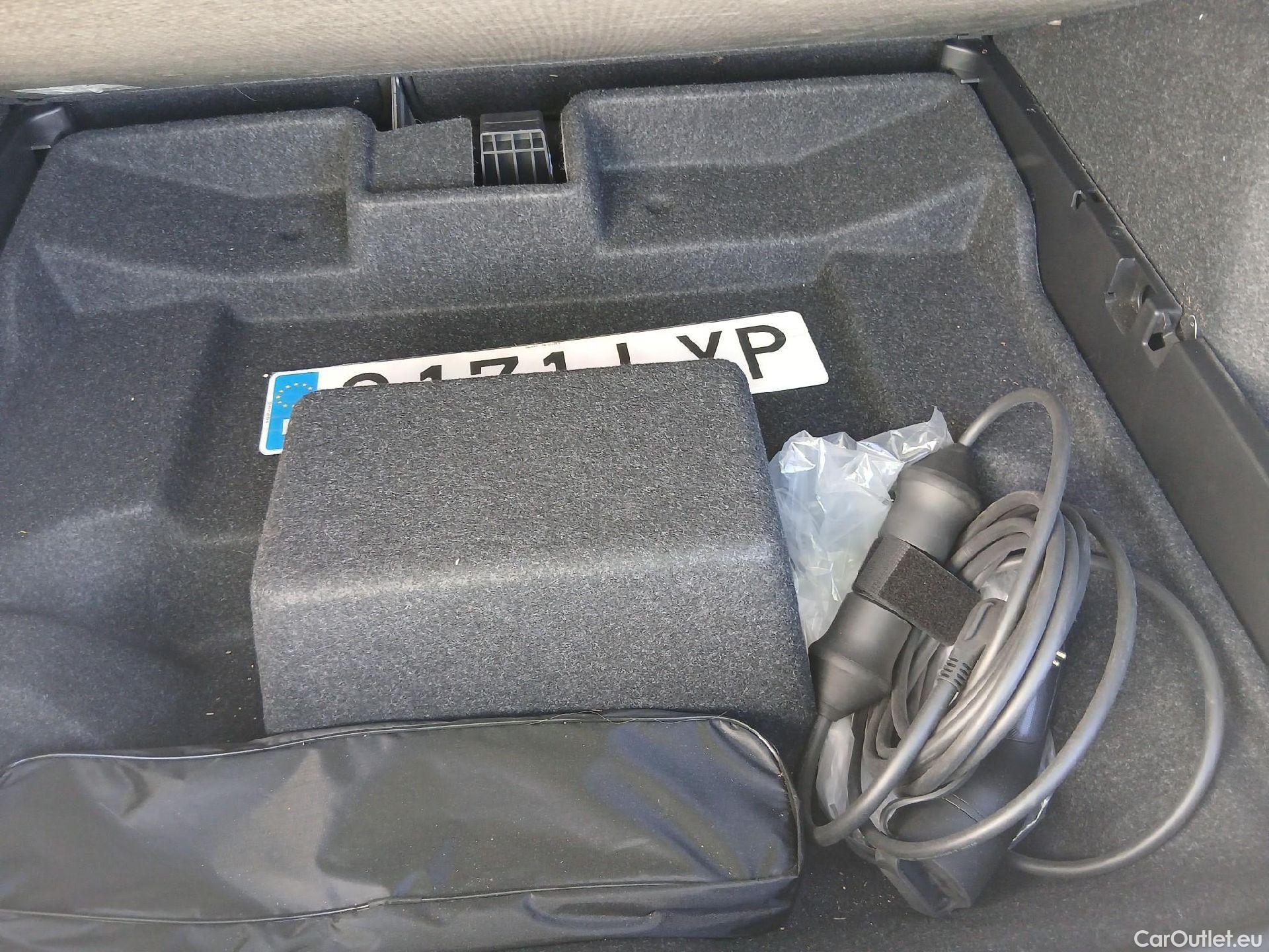 Volvo  XC 40 VOLVO XC40 / 2017 / 5P / todoterreno 1.5 T4 Twin Recharge Inscription Ex Auto #34