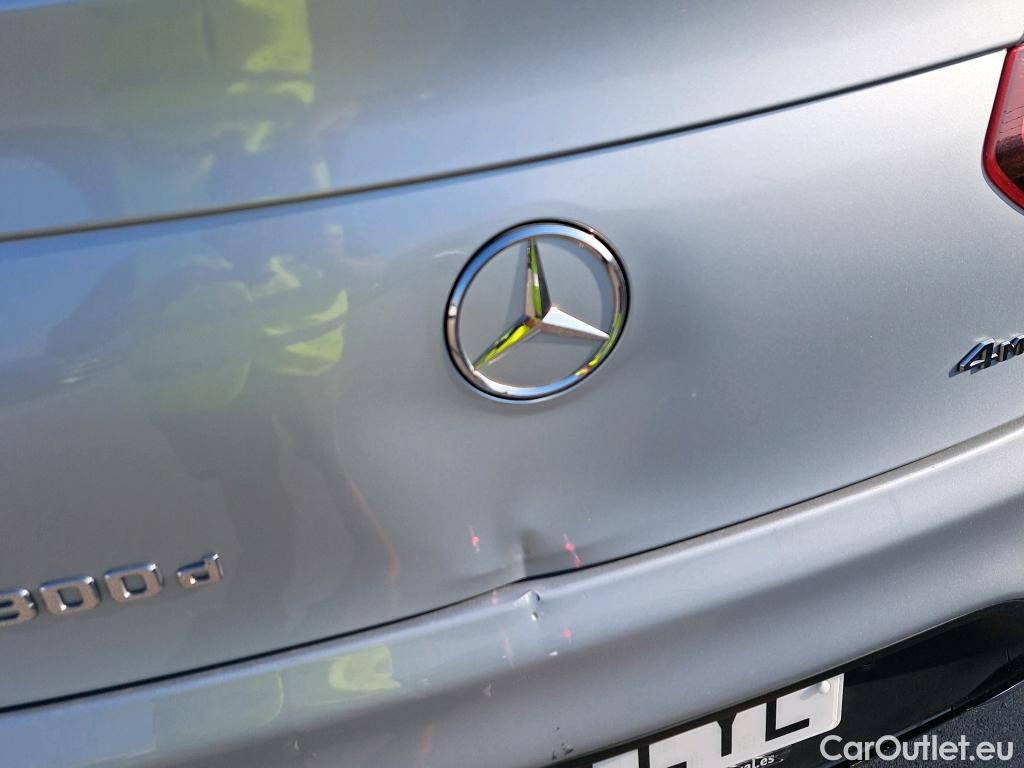  Mercedes  G-Klasee MERCEDES-BENZ GLC Coupé / 2019 / 5P / coupé GLC 300 d 4MATIC #3