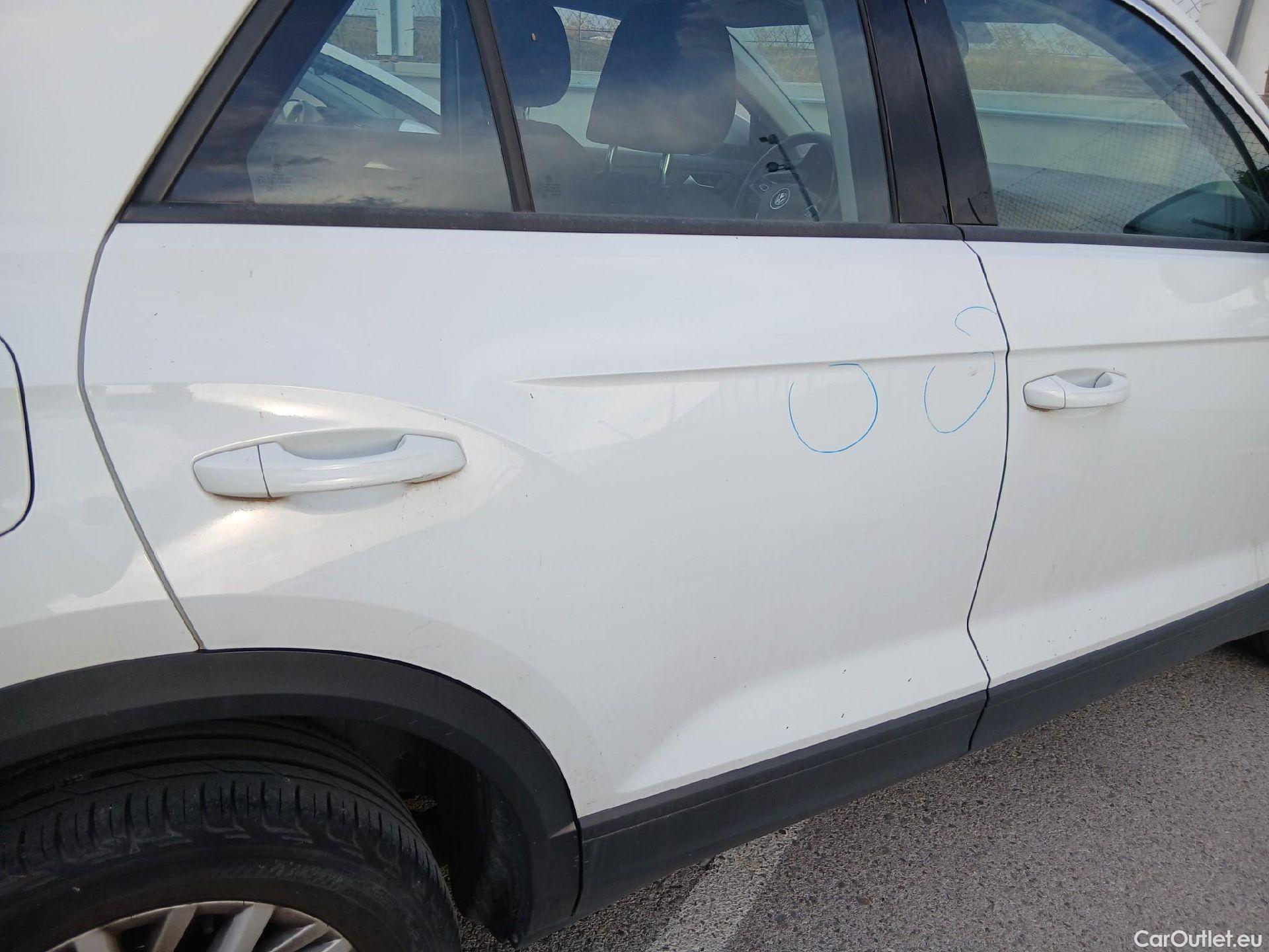  Volkswagen  T-ROC VOLKSWAGEN  / 2017 / 5P / todoterreno Edition 1.6 TDI 85kW (115CV) #40