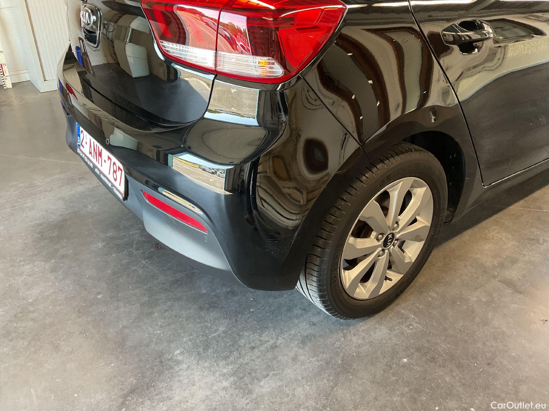  KIA  Rio Kia,  FL'20, KIA  1.0 T 100 More 5d #28