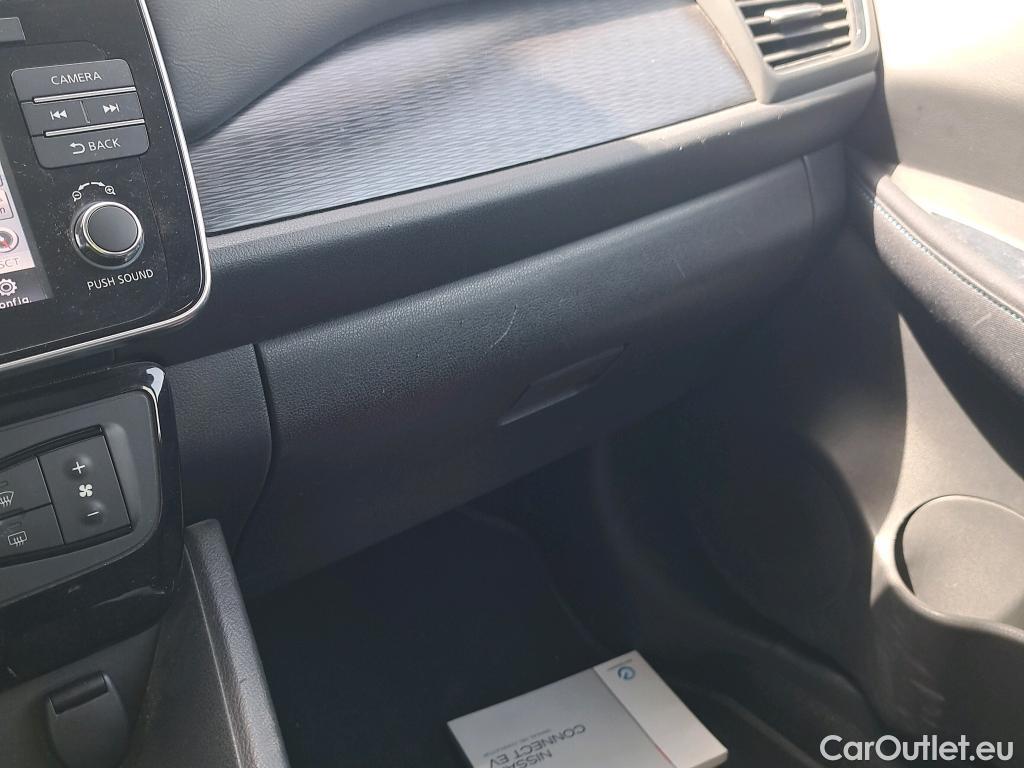  Nissan  Leaf NISSAN  / 2017 / 5P / berlina con portón 40kWh Acenta #11
