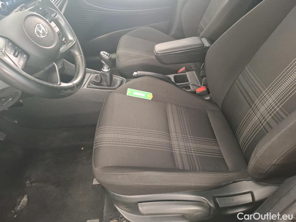  Hyundai  Bayon  / 2021 / 5P / SUV 1.0 T-GDI 100 HYBRID 48V INITIA / TRANSFO VP/VF #13