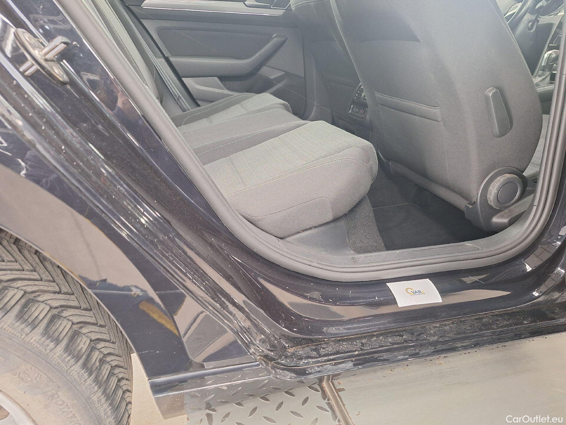  Volkswagen  Passat VW,  Variant FL'19, Volkswagen  Variant 2.0 TDI 90kW DSG Style B #44